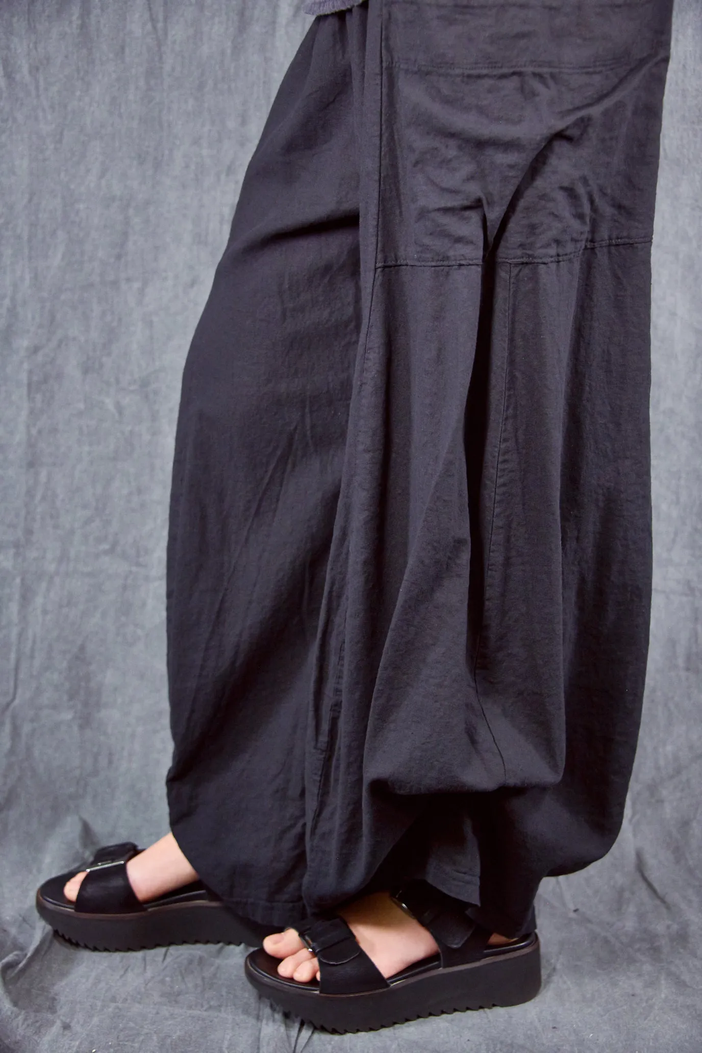 3243 Linen Billow Pant Black-U