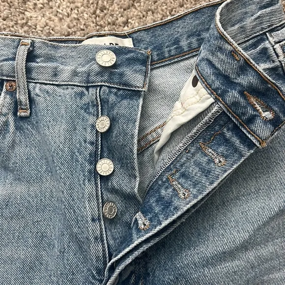AGOLDE Stella high rise baggy denim shorts, size 23