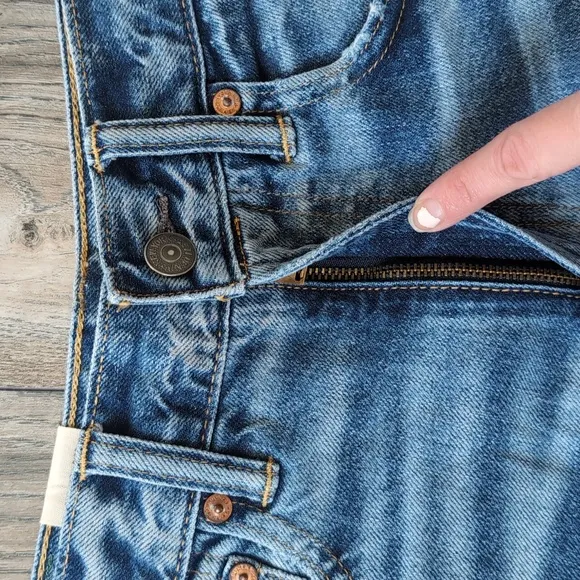 American Eagle AE77 Denim High Waist Cut-off Shorts Size 28