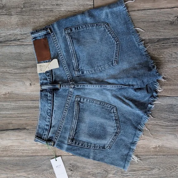 American Eagle AE77 Denim High Waist Cut-off Shorts Size 28