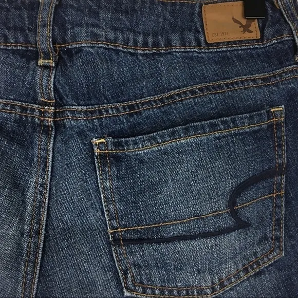AMERICAN EAGLE Jean Shorts Denim Cut Off Floral Embroidered Festival Boho Size 2