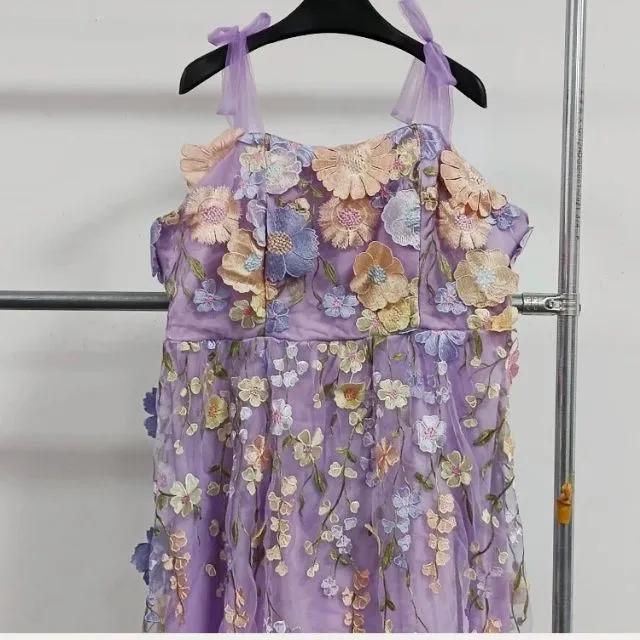 Amira® | Cocktail Dress With Floral Appliqu��s