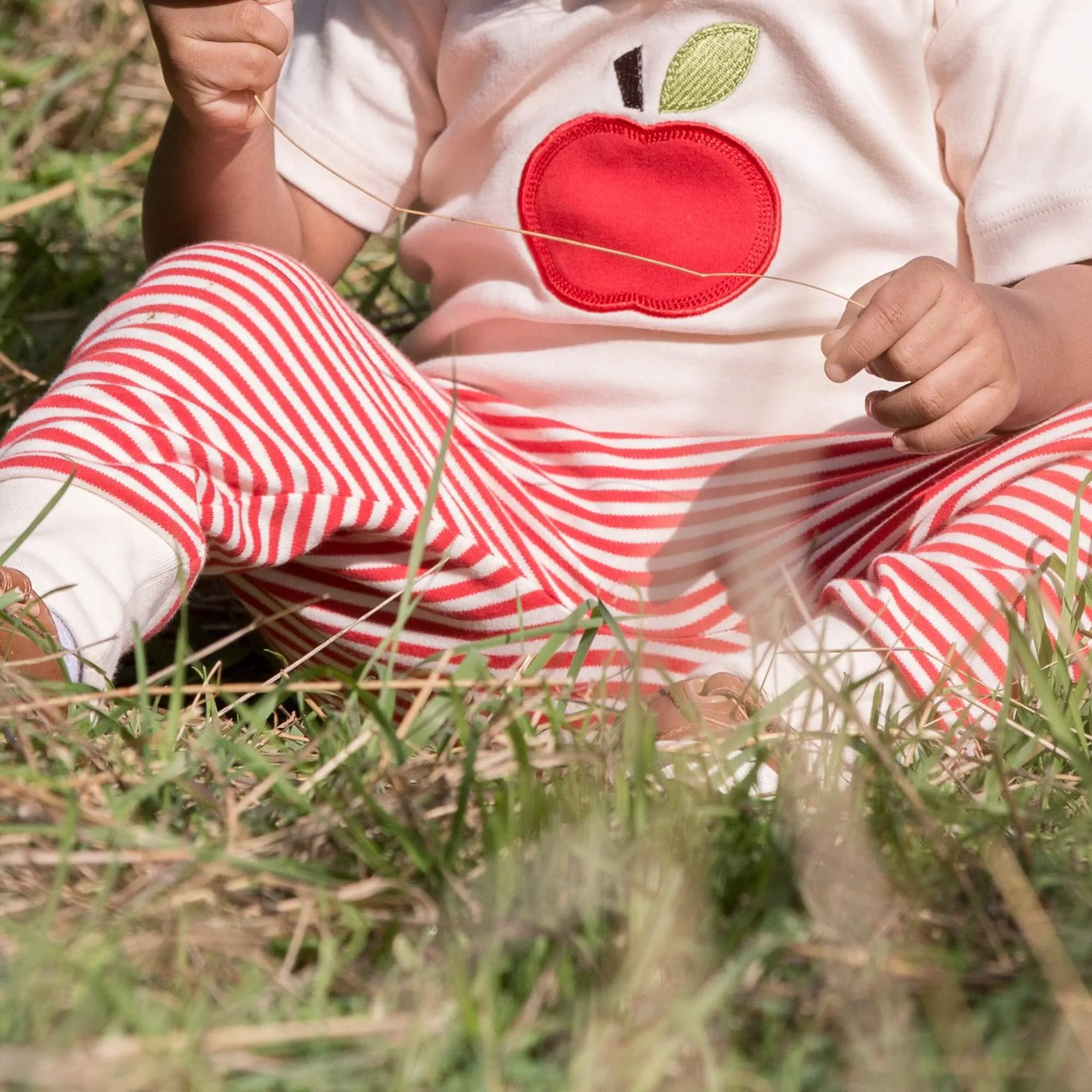 An Apple A Day Applique Short Sleeve T-Shirt