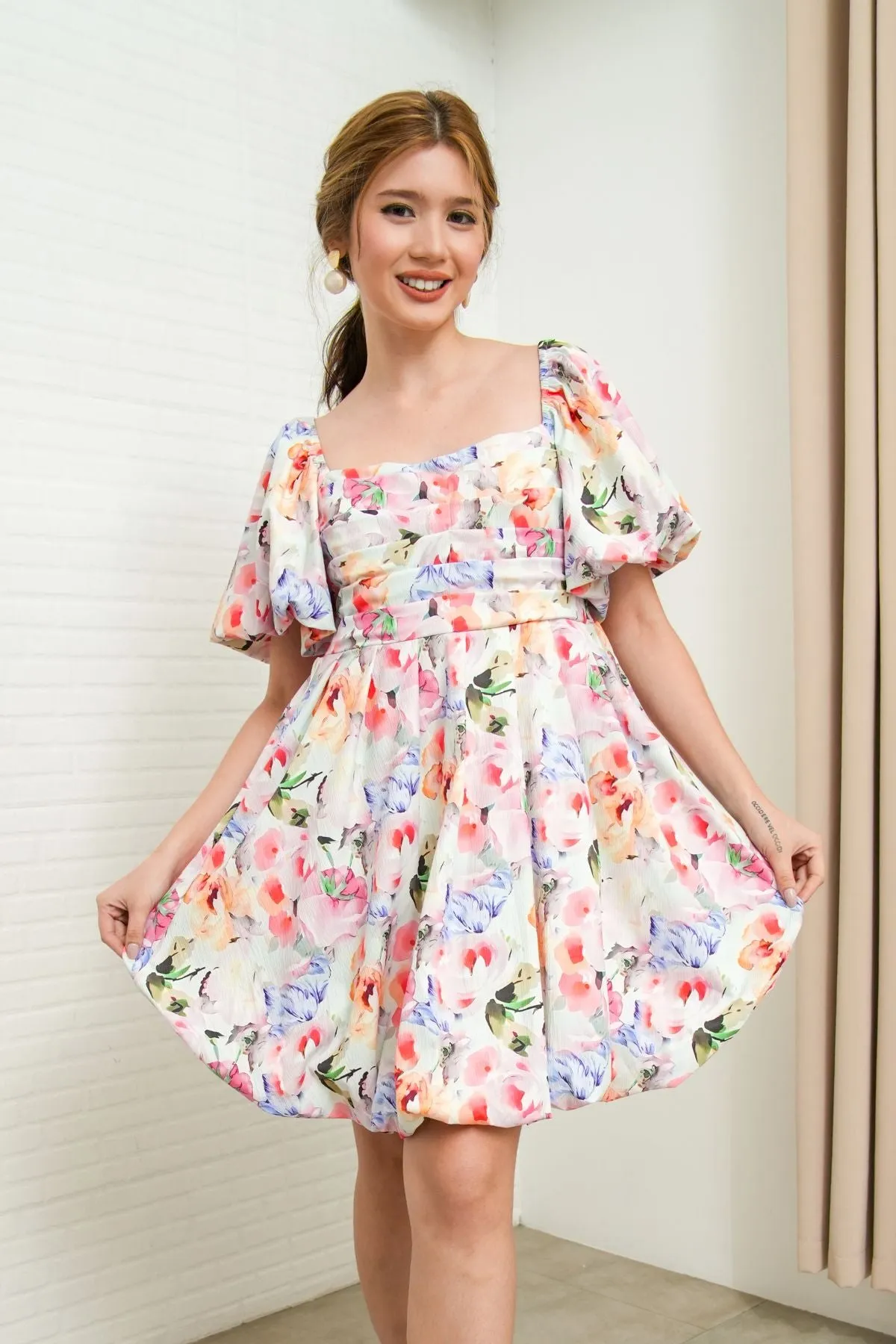 ANYA Pleated Puff-Sleeve Floral Dress (Garden)