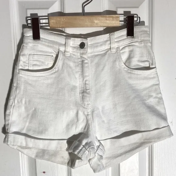 Aritzia Wilfred free off white stretchy soft high waist denim shorts size 6