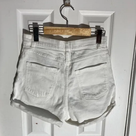 Aritzia Wilfred free off white stretchy soft high waist denim shorts size 6