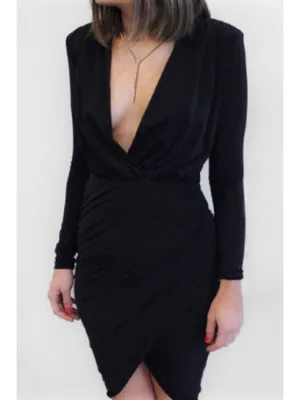 BerryBetty - Gorgeous Plunging Neck Ruched Black Dress