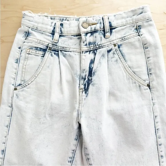 Blank NYC Women's High Waisted Front Pleat Acid Wash Distressed Jeans Size 25