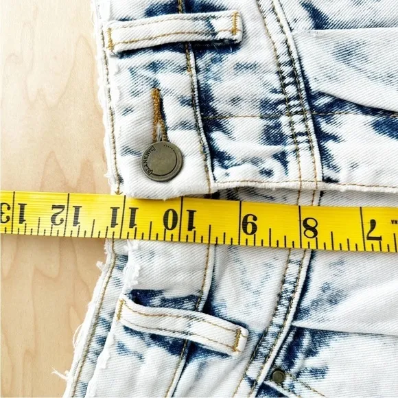 Blank NYC Women's High Waisted Front Pleat Acid Wash Distressed Jeans Size 25
