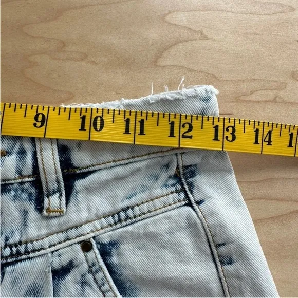Blank NYC Women's High Waisted Front Pleat Acid Wash Distressed Jeans Size 25