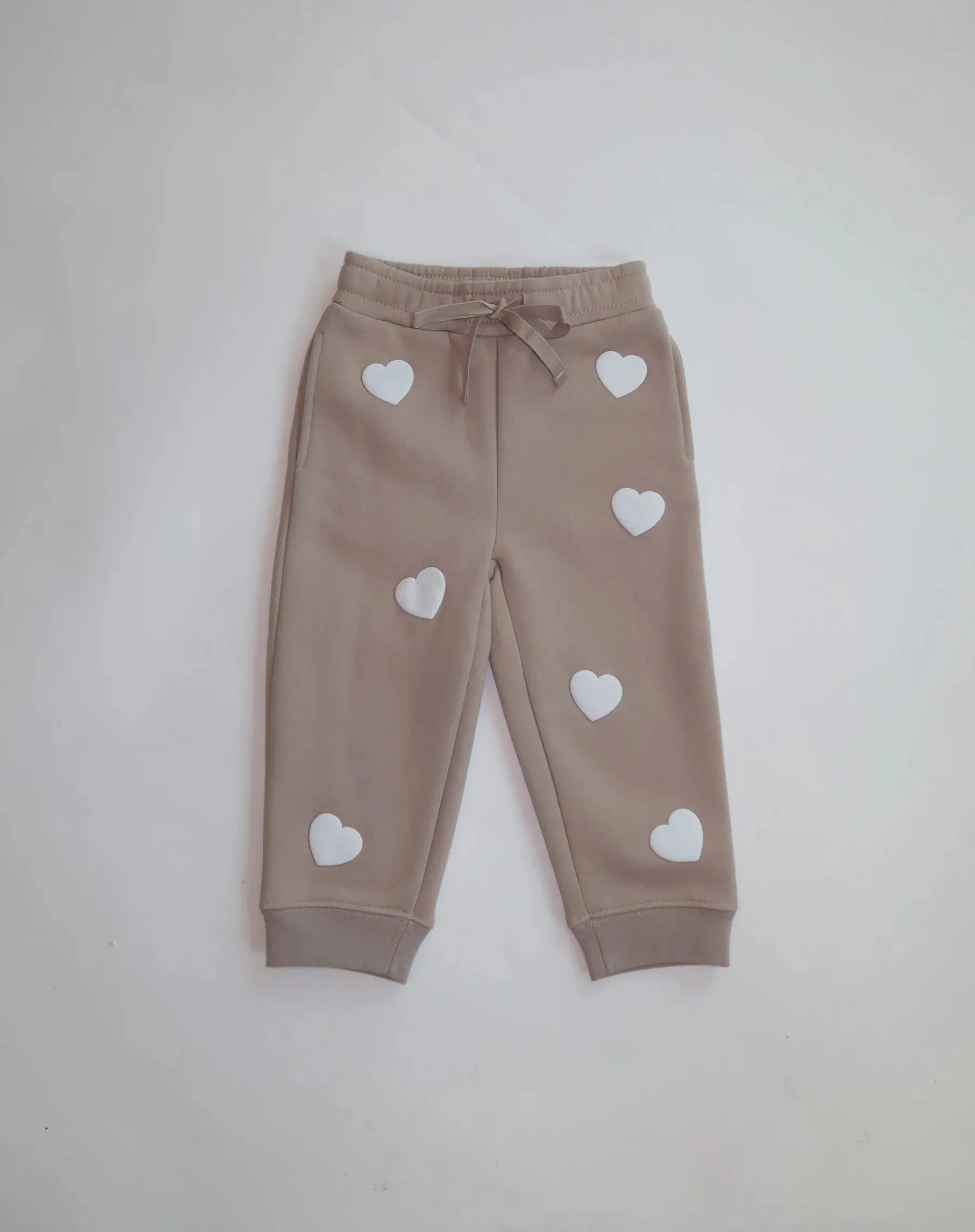 Brunette The Label "All Over Hearts" Jogger - Oyster