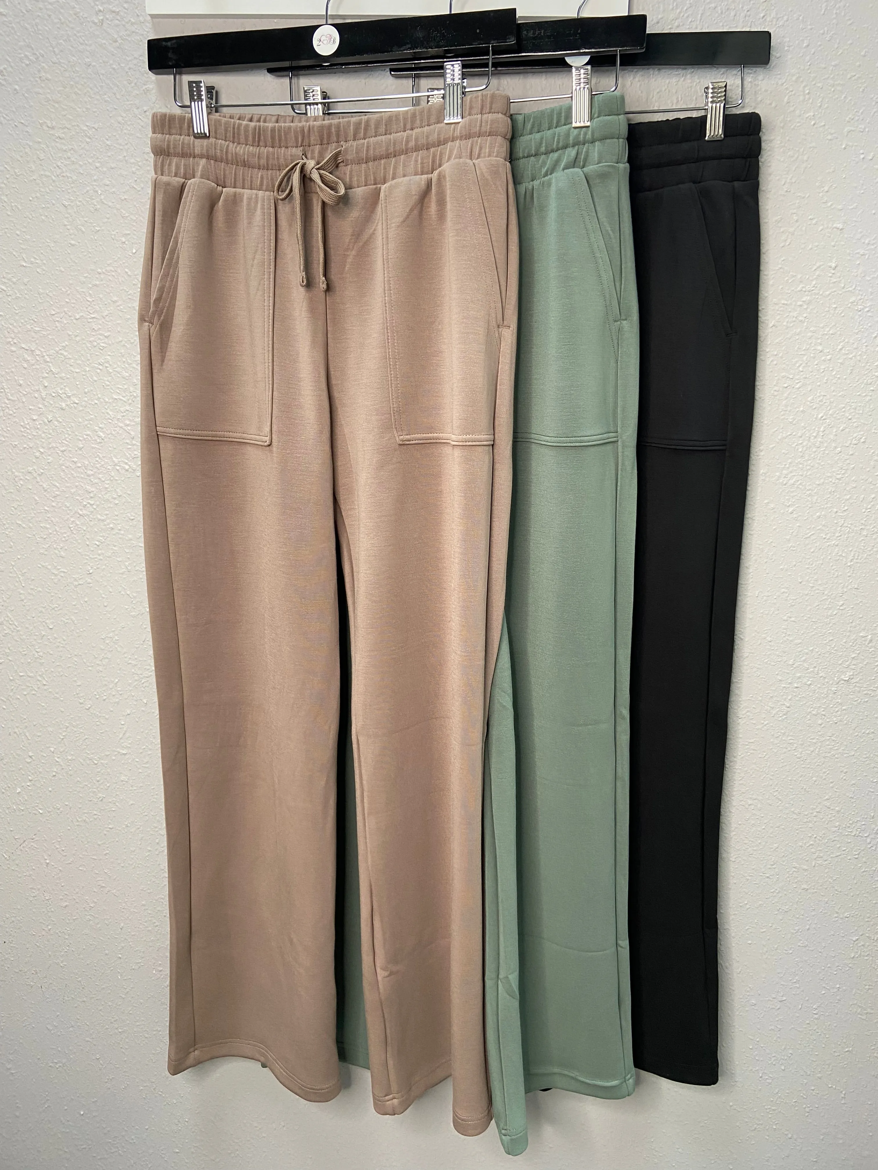 Casual Pants in Sage Leaf