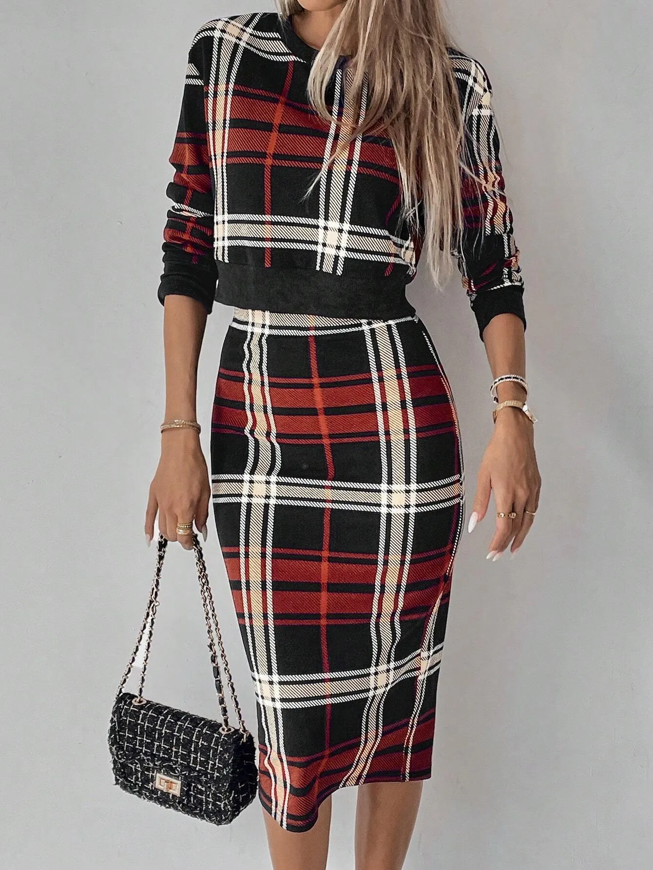 Clasi 2pcs Women Plaid Round Neck Long Sleeve Top And A-Line Skirt Set