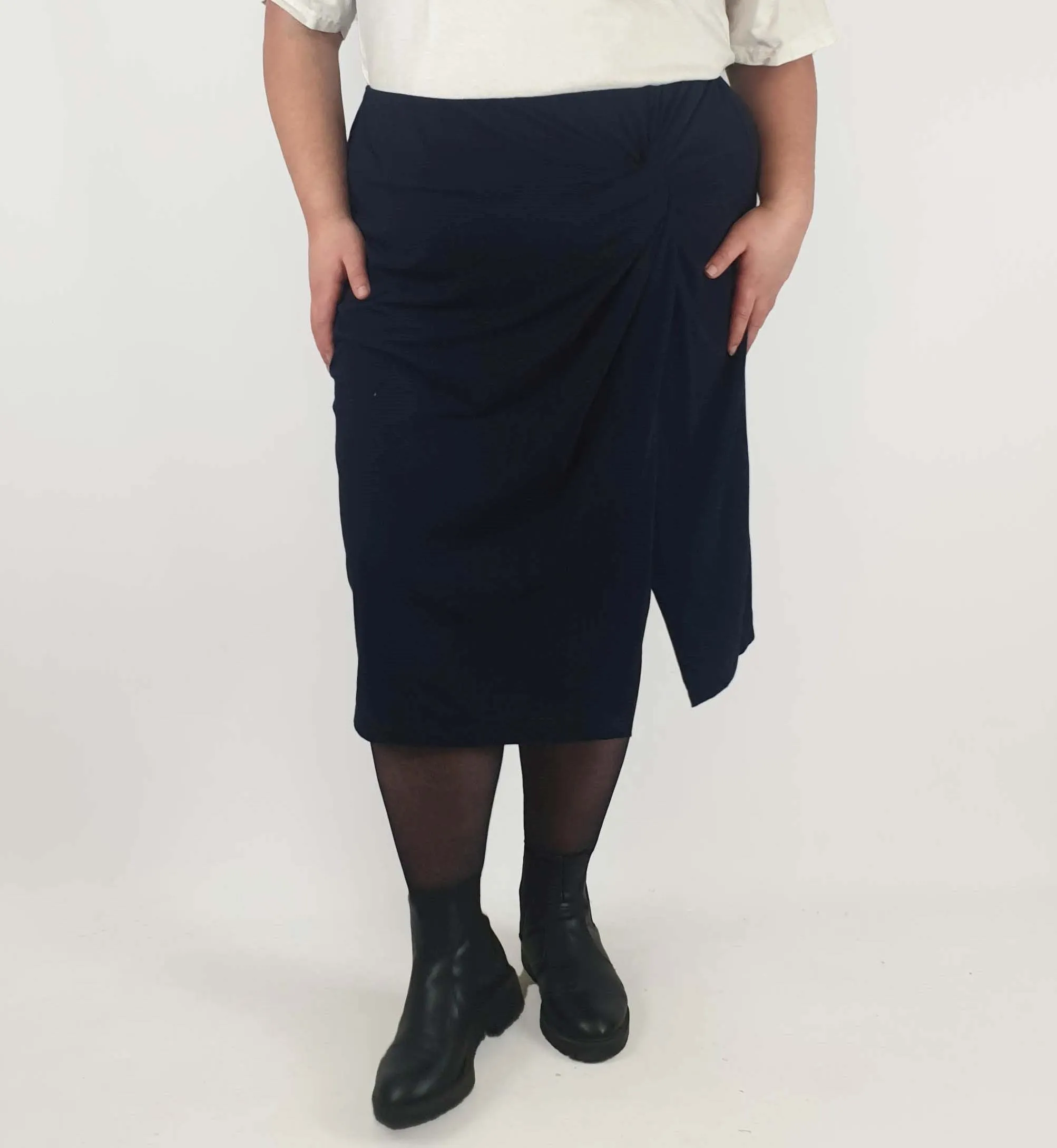 Commonry deep navy knot front pencil skirt size 22