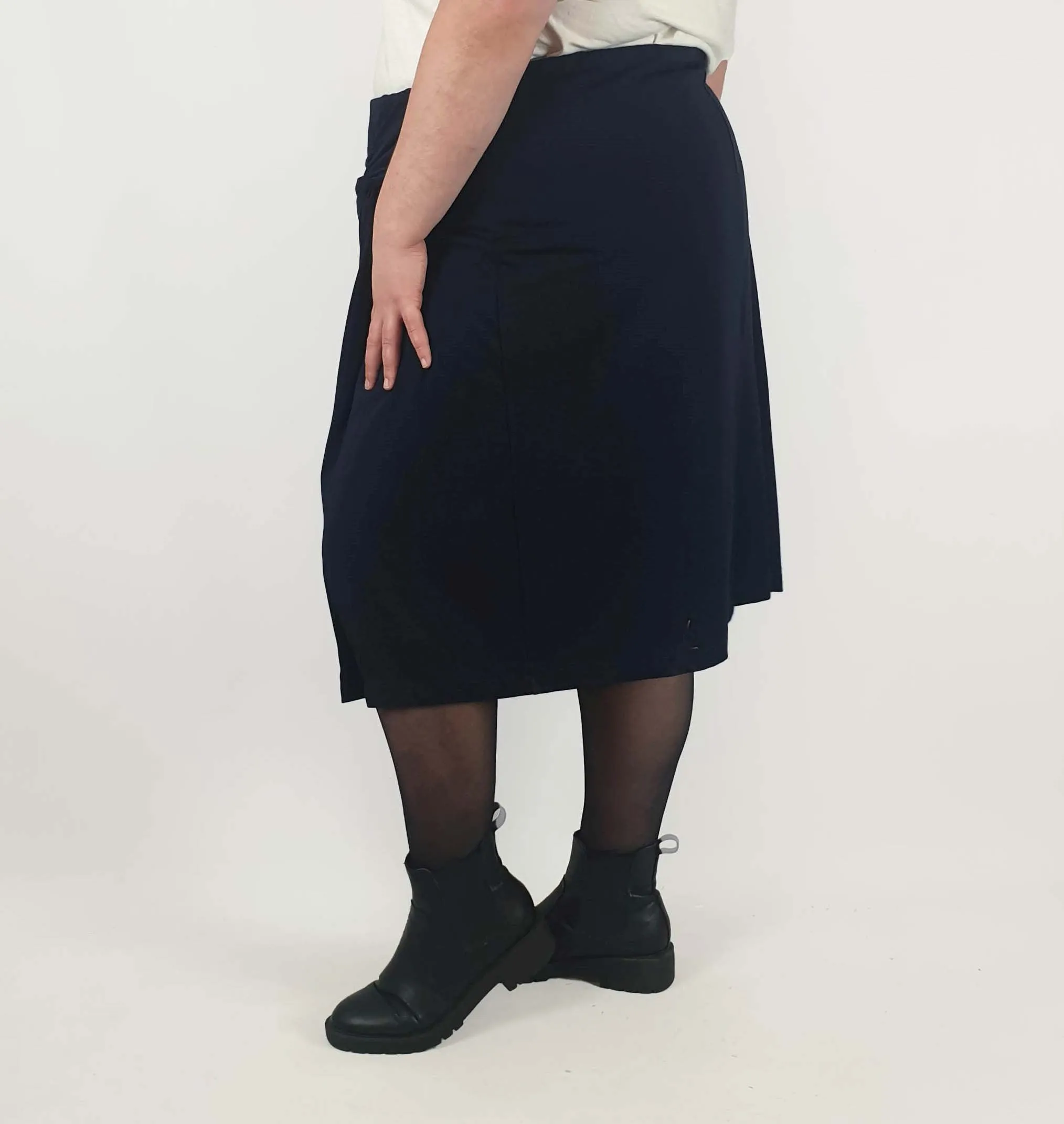 Commonry deep navy knot front pencil skirt size 22