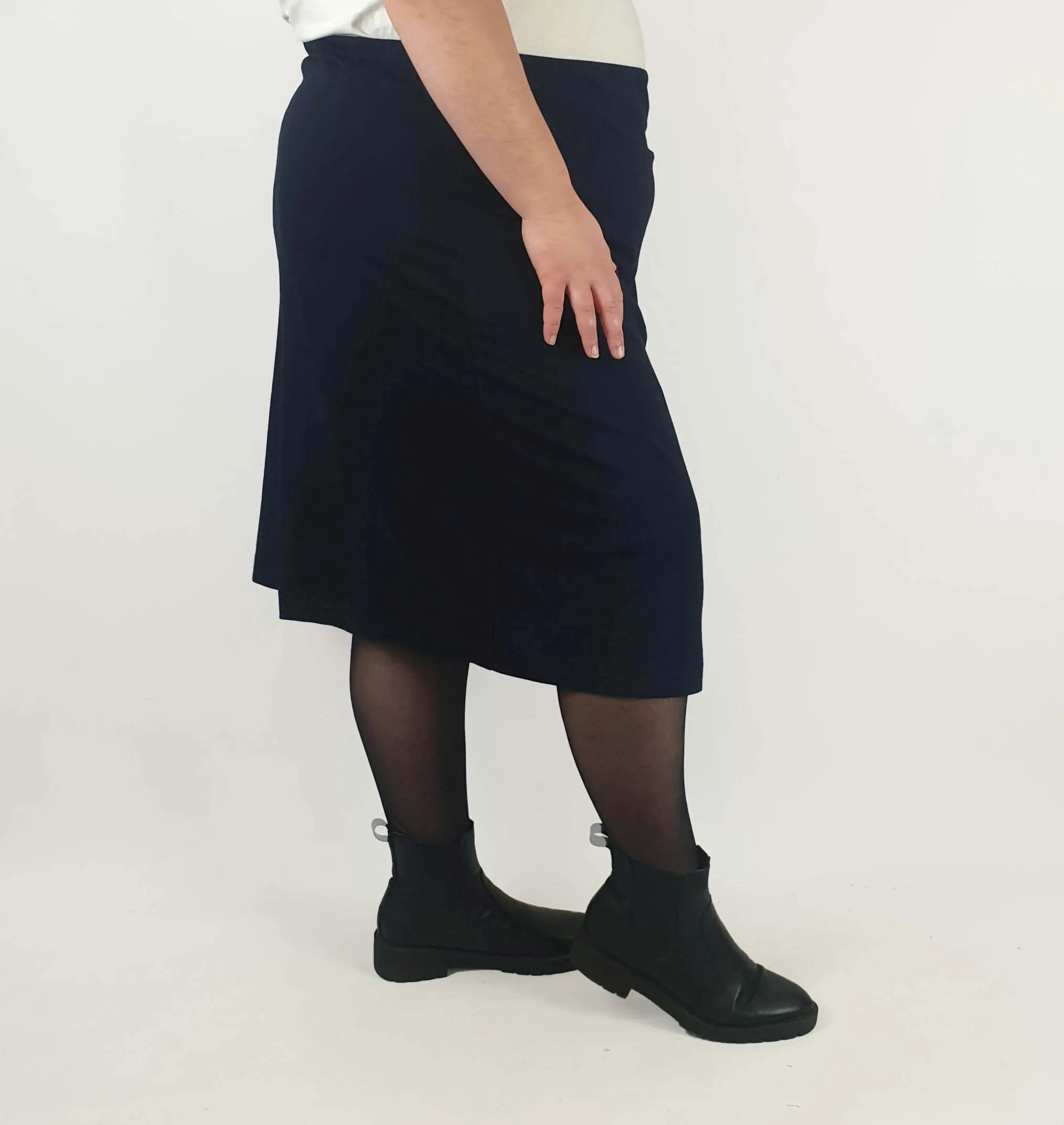 Commonry deep navy knot front pencil skirt size 22