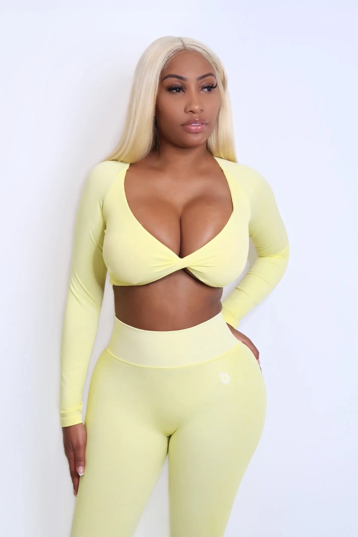 Curvique sports bra long sleeve