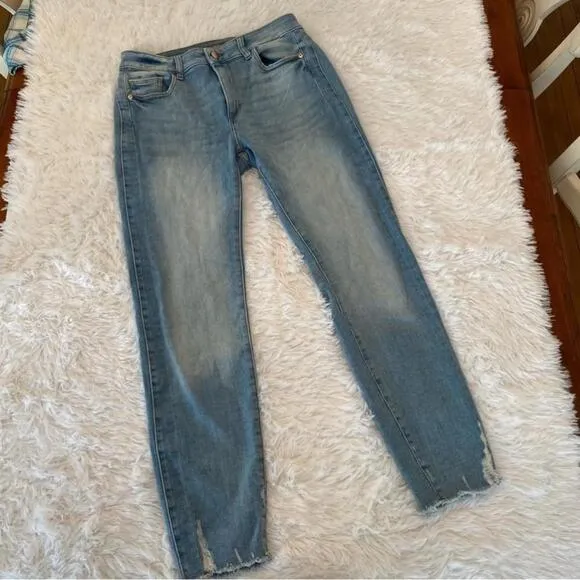 𝅺DL1961 Florence Mid-Rise Instasculpt Skinny Jeans - Size 29