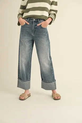Easygoing Cuffed Hem Straight Leg Jeans