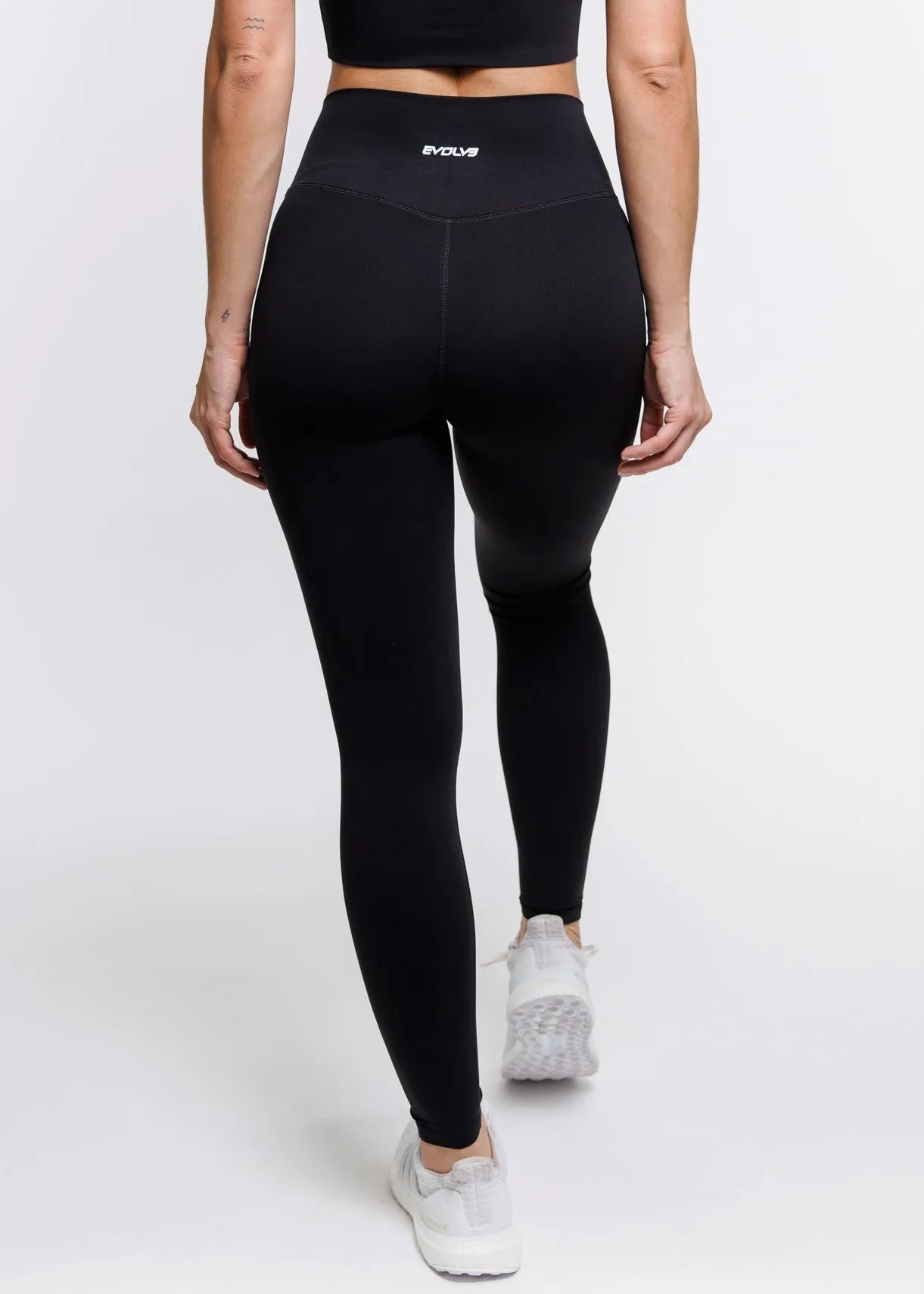 Elevate Cross Leggings - Black
