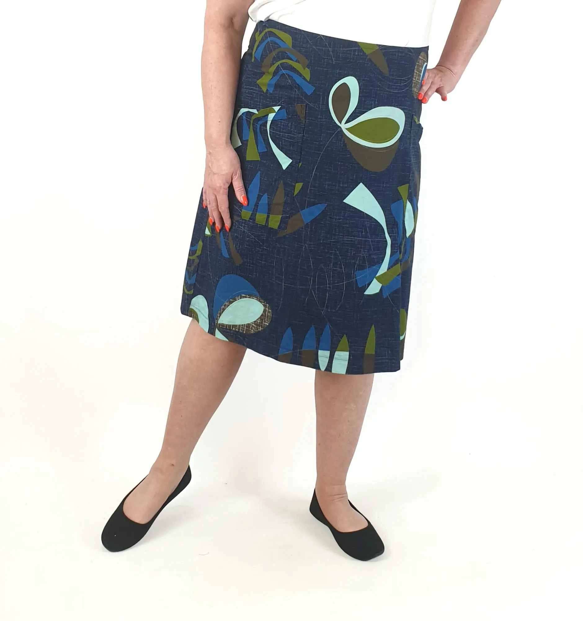 Essaye by Surface Art navy-based unique print A-line skirt size XXL (made in Australia)