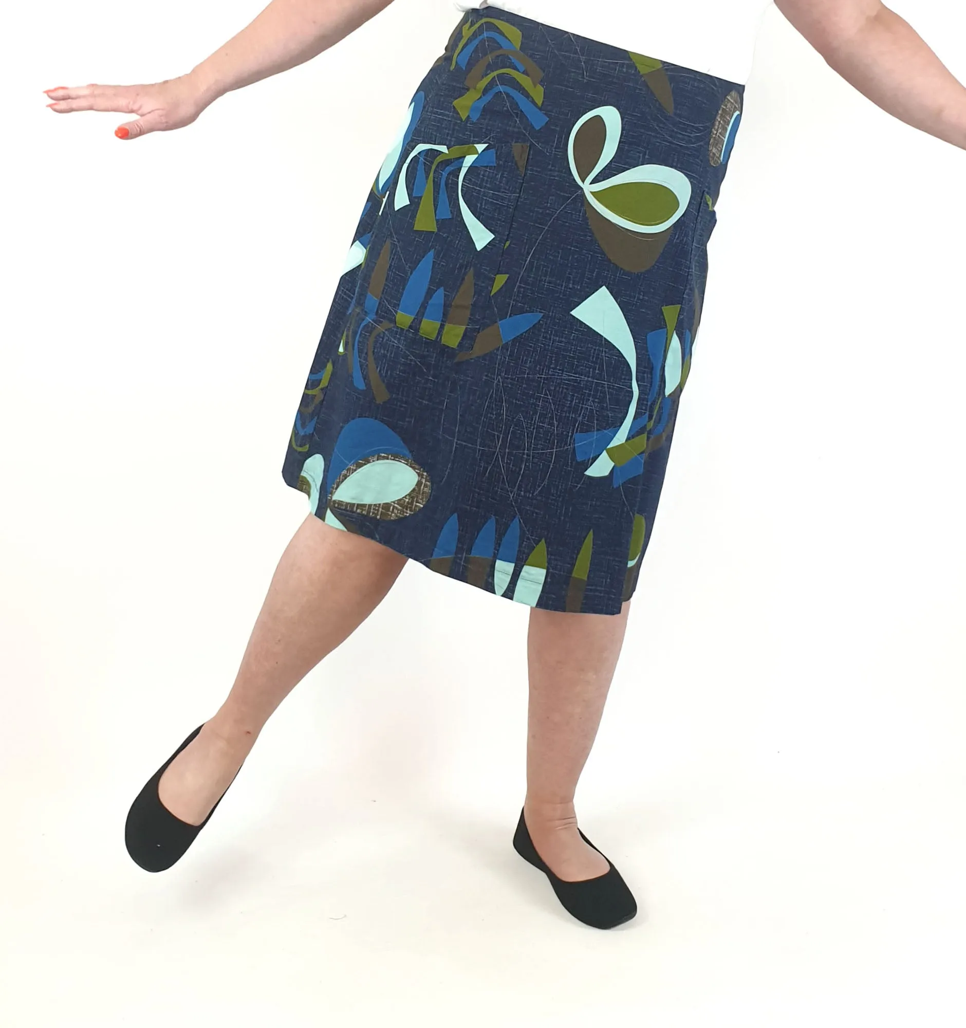 Essaye by Surface Art navy-based unique print A-line skirt size XXL (made in Australia)