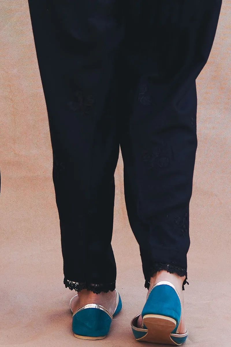 EXCLUSIVE BLACK 2