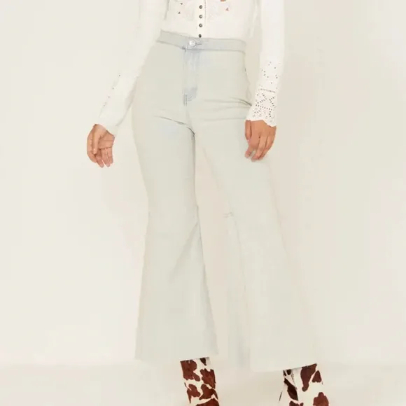 Free People We The Free jeans High Rise Youthquake super Flare Light Wash 27