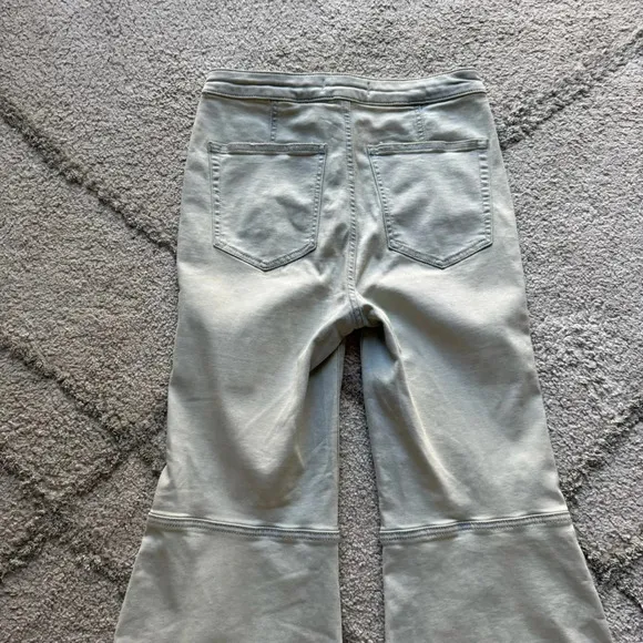 Free People We The Free jeans High Rise Youthquake super Flare Light Wash 27