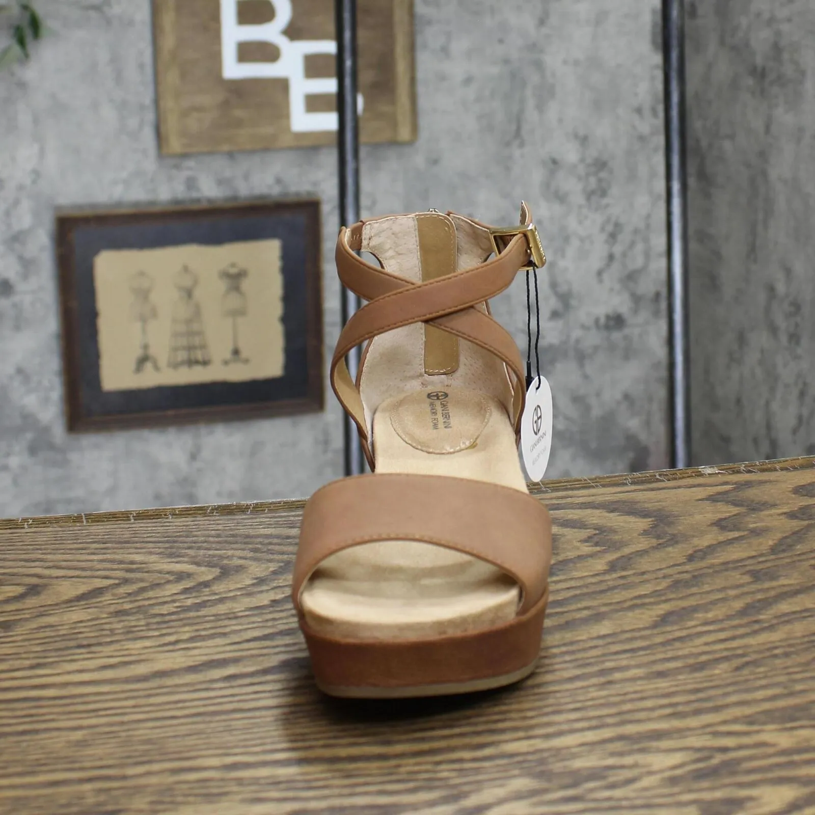 Giani Bernini Nubuck Wedge Sandals Amputee Replacement Left Shoe Only Cognac 6M