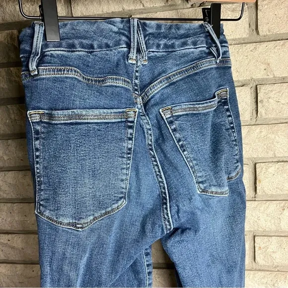 Good American Good Legs Skinny Jeans V Seam