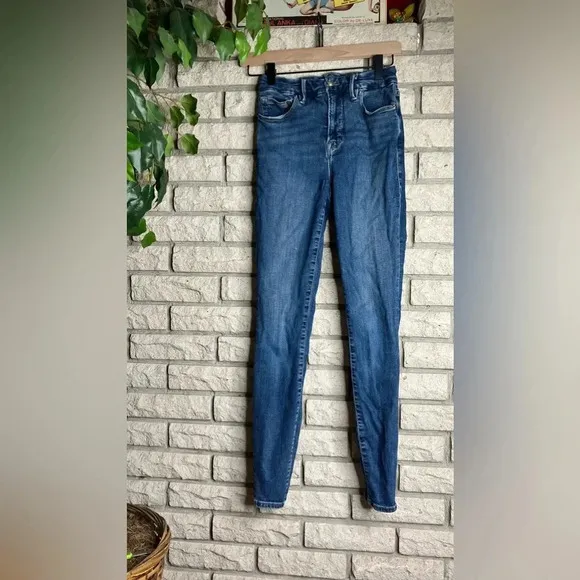 Good American Good Legs Skinny Jeans V Seam