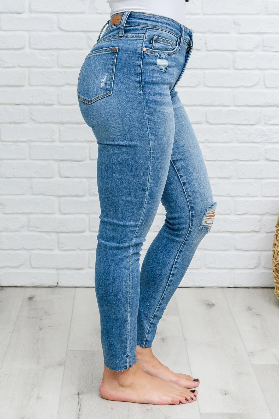 Hazel Blues® | Hi-waisted Dandelion Embroidery Skinny