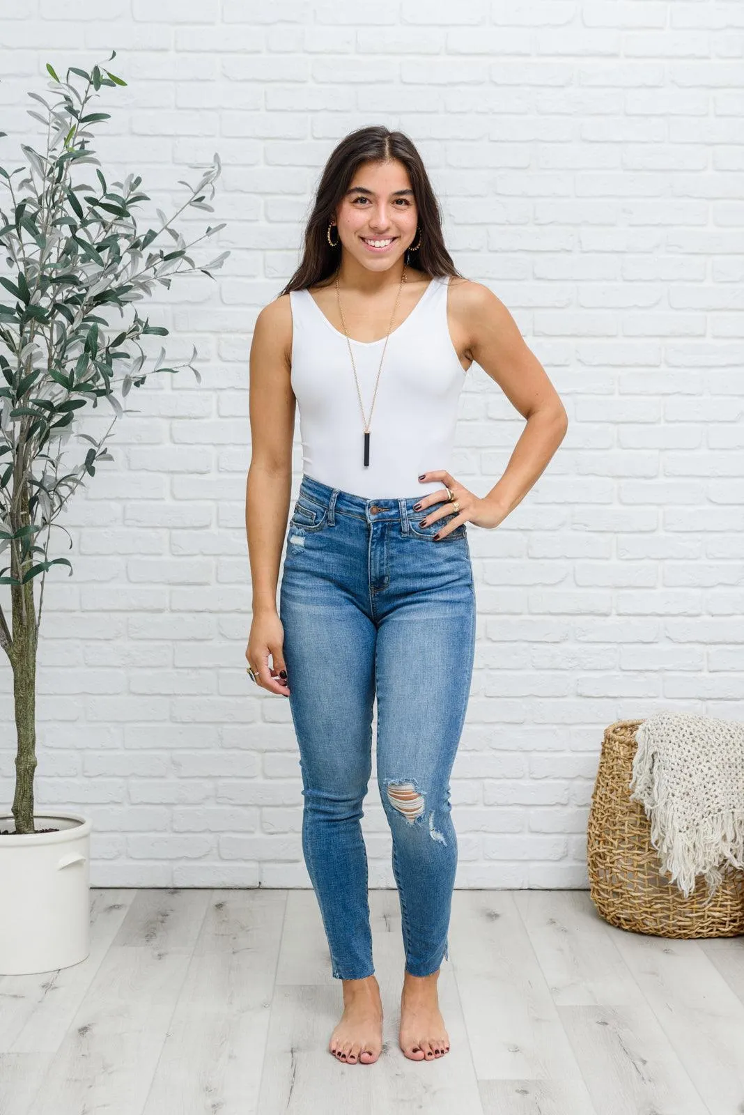 Hazel Blues® | Hi-waisted Dandelion Embroidery Skinny