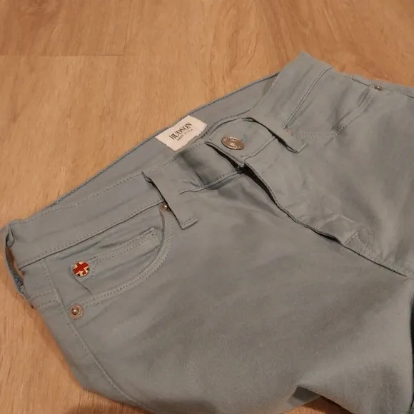 Hudson Nico Super Skinny Midrise Jeans / Size 25 / Color SBAY / Robins Egg Blue