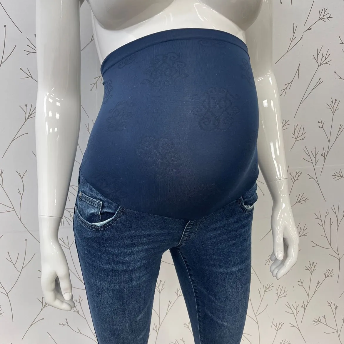 Jessica Simpson Maternity JEANS matern