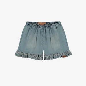 Jupe short à volant de coupe régulière/évasée en denim pâle léger, bébé || Regular-fit/flared short skirt in light pale denim, baby