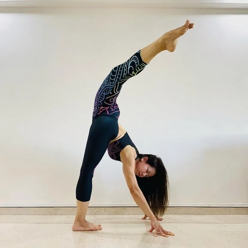 Kundalini Mandala Yoga Capri Leggings