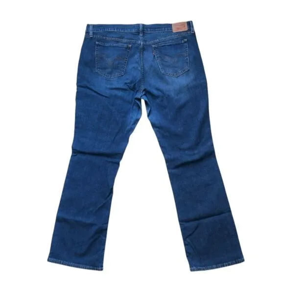 Levi’s 415 Relaxed Bootcut Size 32 Women’s Jeans