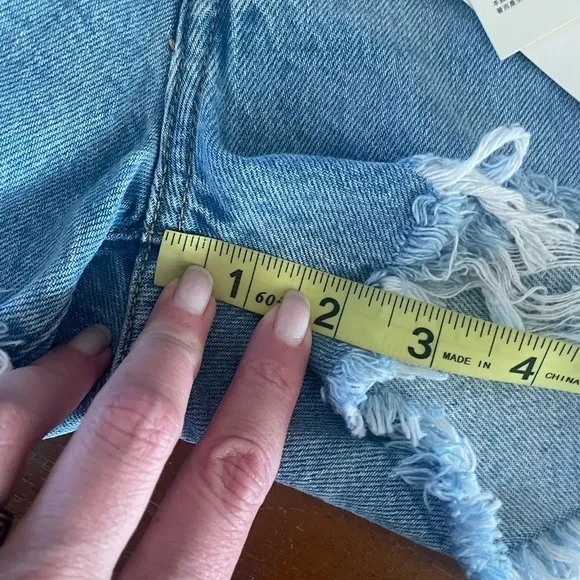 Levi’s 501 premium denim‎ distressed cotton shorts 29 NWT