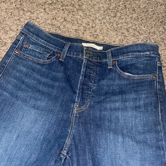 Levi’s Wedgie Skinny Button Fly Jeans