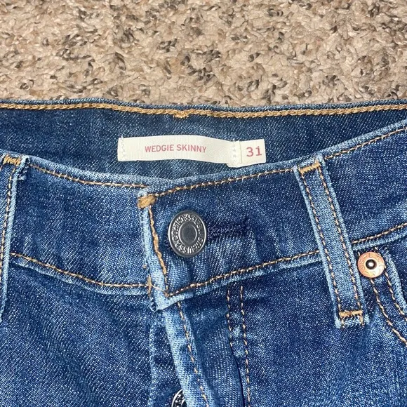 Levi’s Wedgie Skinny Button Fly Jeans
