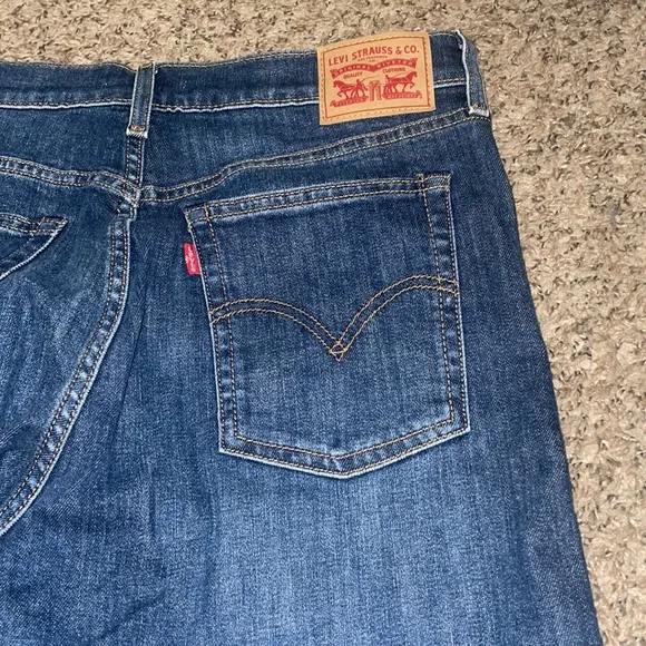 Levi’s Wedgie Skinny Button Fly Jeans