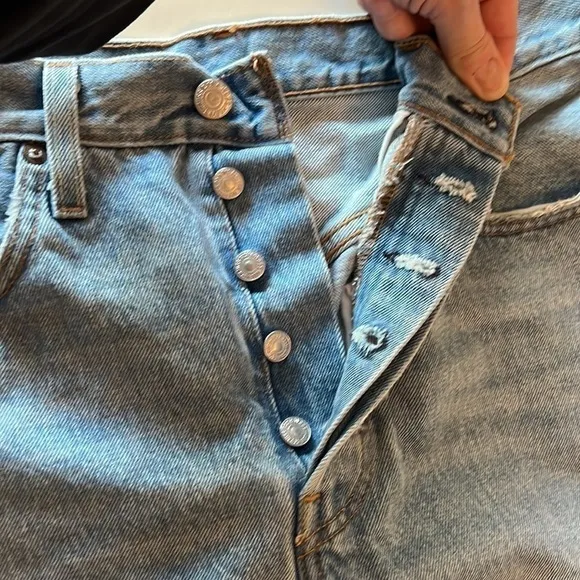 Levi’s Women’s Distressed Skinny Jeans