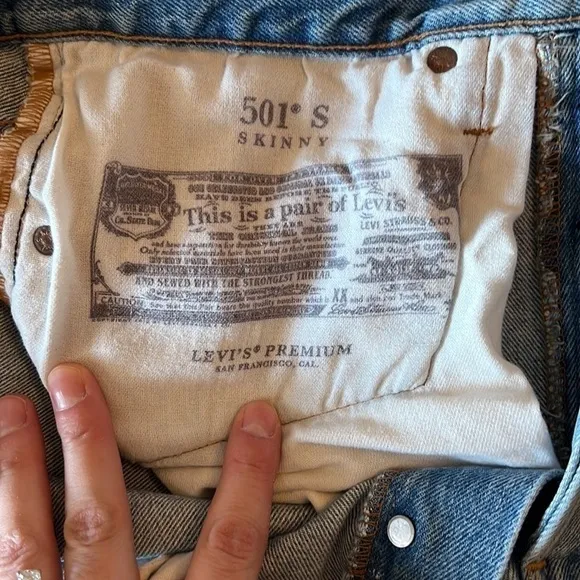 Levi’s Women’s Distressed Skinny Jeans
