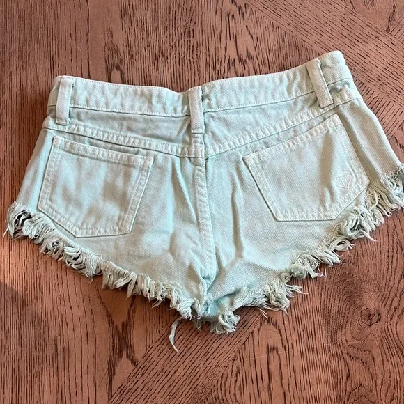 LF Carmar Distressed Denim Shorts Mint Green Size 25 EUC Women’s Denim Shorts