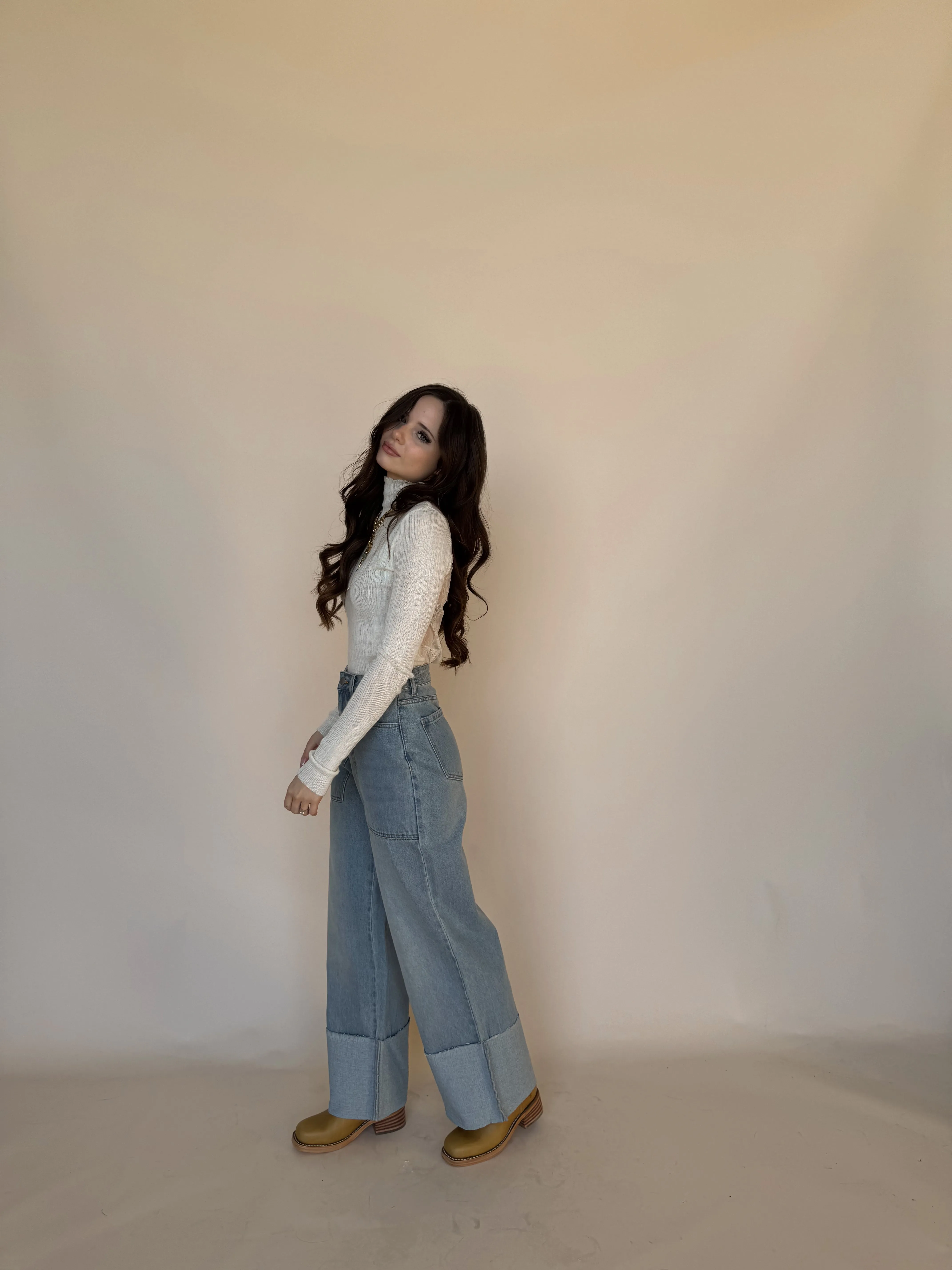 Light Cuffed Jeans