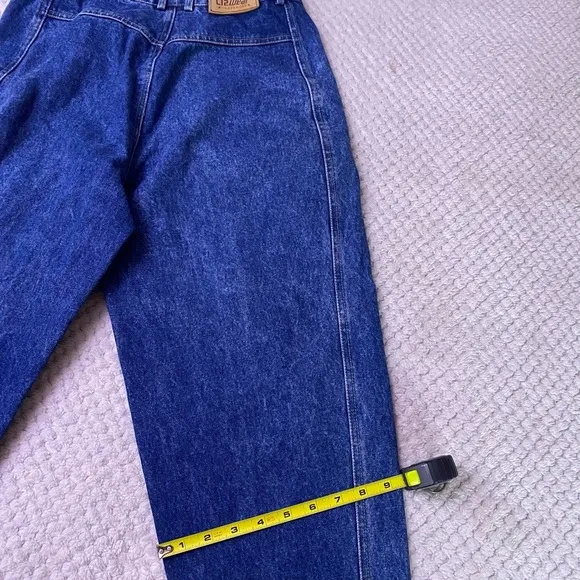 Lizwear  Jean denim siz 10 High-waisted, straight-leg, acid-washed