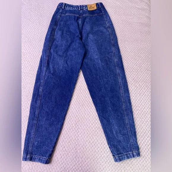 Lizwear  Jean denim siz 10 High-waisted, straight-leg, acid-washed