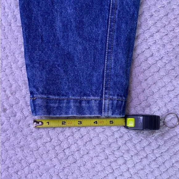Lizwear  Jean denim siz 10 High-waisted, straight-leg, acid-washed